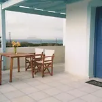 Maistrali & بيت ضيافة Pláka