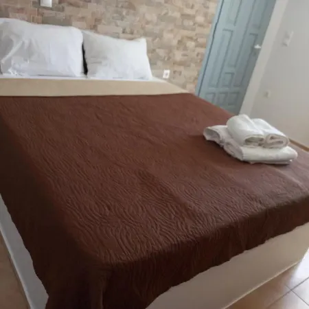 Maistrali Studios & Guest house