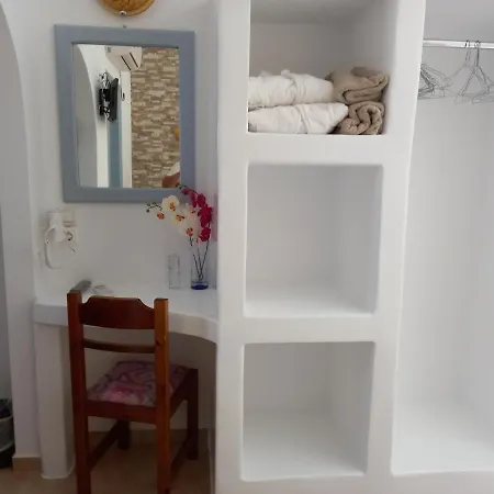 Maistrali Studios & Plaka (Naxos)