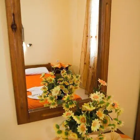 Maistrali & Gæstehus Pláka