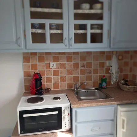 Maistrali & Gæstehus Pláka